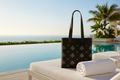 The FBV  Neoprene Mini Totelet- Noir